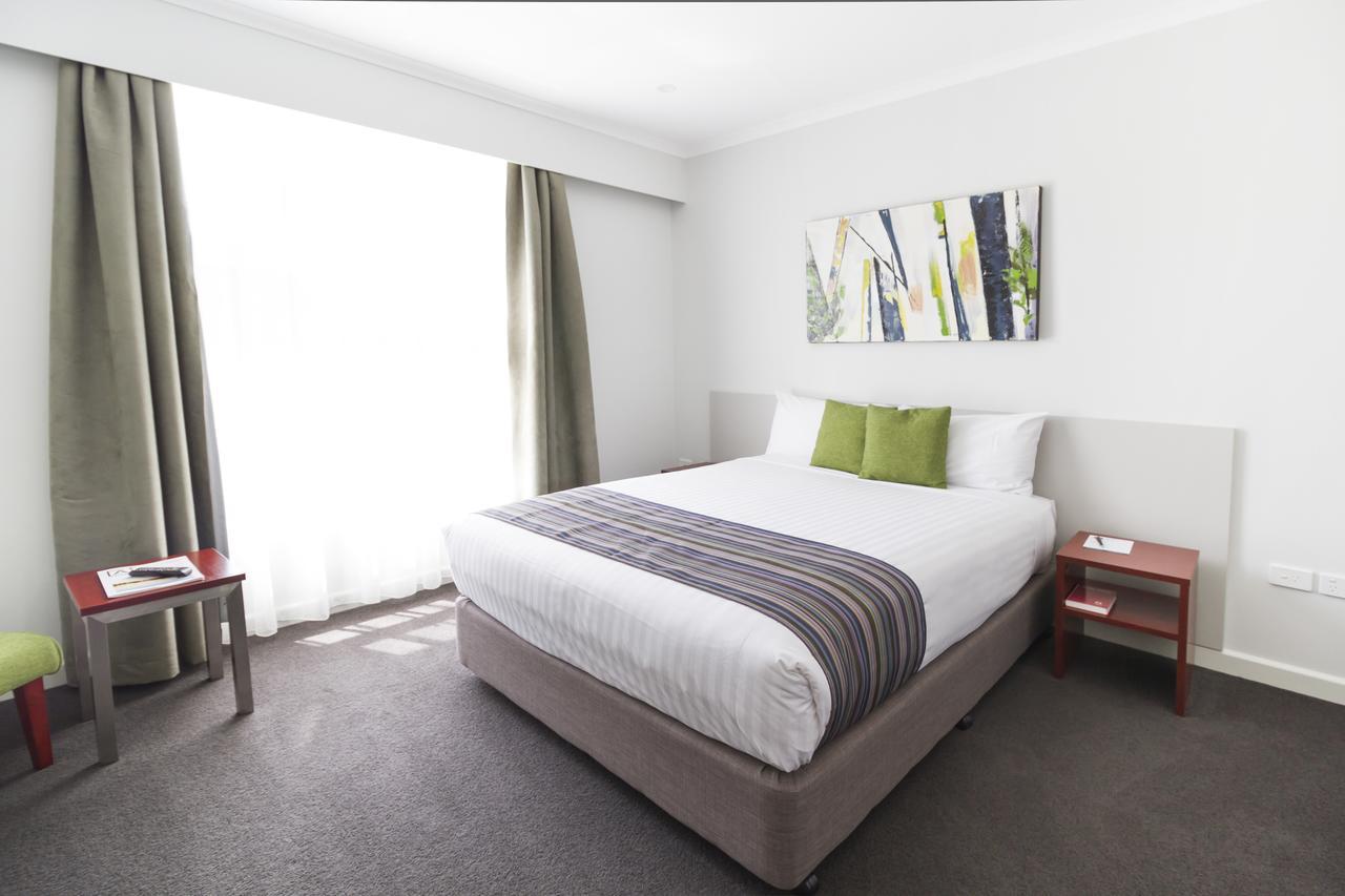 Abode Narrabundah Hotel Canberra Ngoại thất bức ảnh