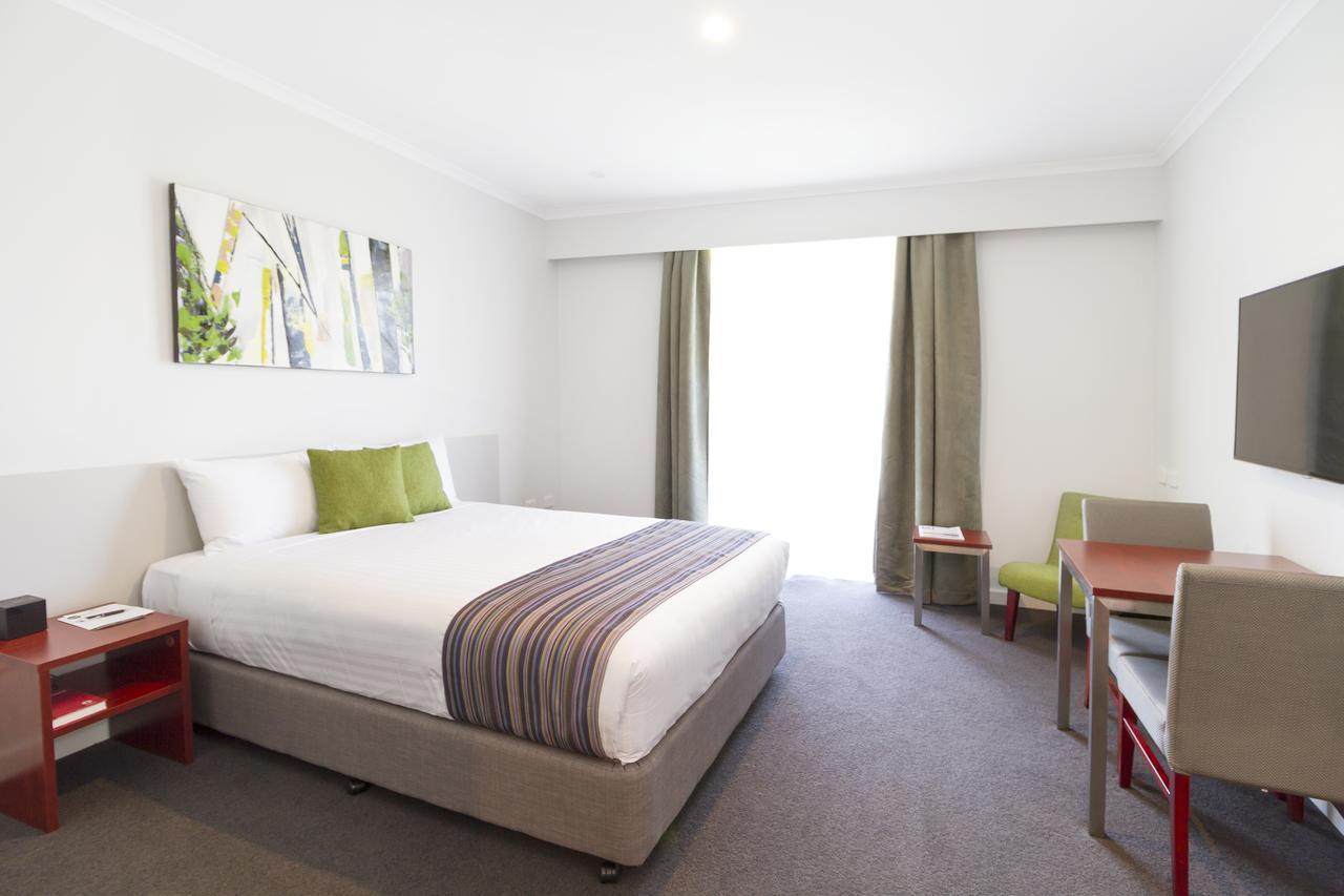 Abode Narrabundah Hotel Canberra Ngoại thất bức ảnh