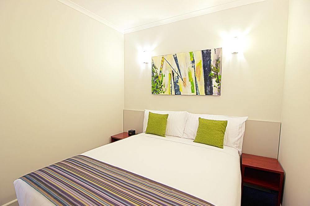 Abode Narrabundah Hotel Canberra Ngoại thất bức ảnh