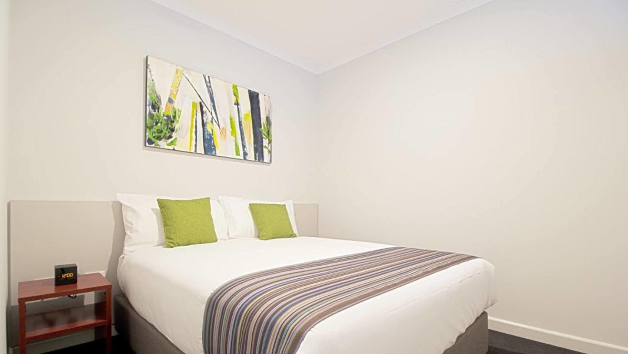 Abode Narrabundah Hotel Canberra Ngoại thất bức ảnh