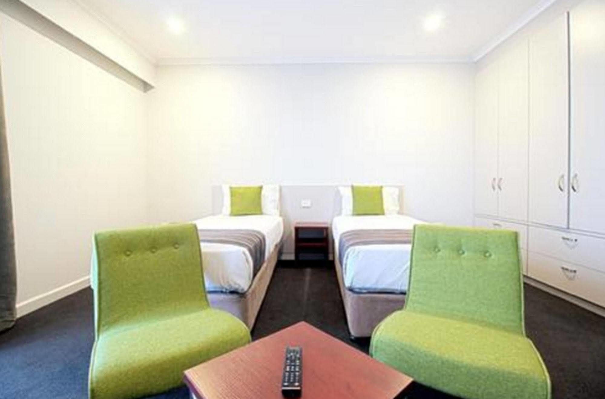 Abode Narrabundah Hotel Canberra Ngoại thất bức ảnh