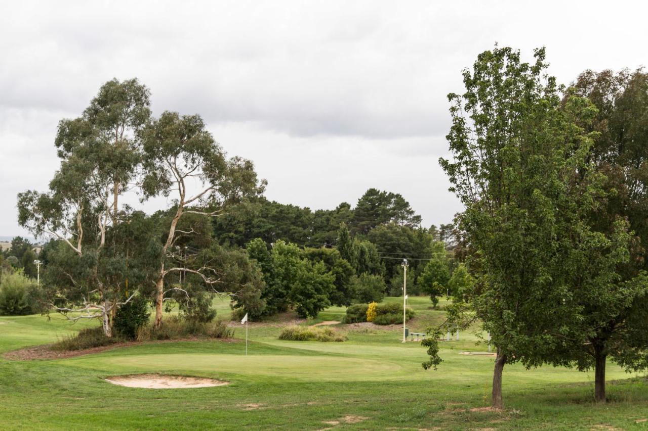 Abode Narrabundah Hotel Canberra Ngoại thất bức ảnh